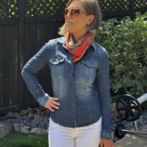 Like New! Guess Denim Shirt in Indigo with Snap Button Closure